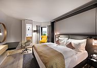 , Modernes Doppelzimmer im Crown Plaza Düsseldorf-Neuss.
