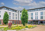 , Best Western Plus Hotel Papenburg Außenansicht bei sonnigem Wetter., Best Western Plus Hotel Papenburg, moderne Außenansicht.