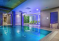 , Entspannender Innenpool im Hotel West Baltic Resort Wellness & Spa., Moderner Innenpool im Hotel West Baltic Resort Wellness & Spa.
