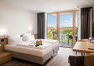 Zimmerbeispiel Doppelzimmer Komfort, Modernes Doppelzimmer mit Balkon im SALINE1822 Hotel Bad Rappenau., Modernes Doppelzimmer im SALINE1822 Hotel Bad Rappenau.