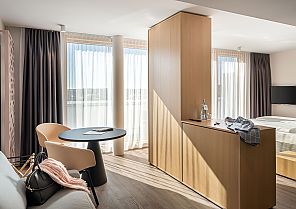 Zimmerbeispiel Juniorsuite, Moderne Juniorsuite im SALINE1822 Hotel Bad Rappenau., Moderne Juniorsuite im SALINE1822 Hotel Bad Rappenau.