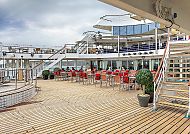 Lidodeck MS Amadea, Sonnendeck der MS Amadea mit gemütlichen Sitzgelegenheiten.
