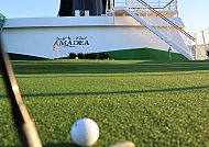 Golfplatz auf dem Sonnendeck der MS Amadea