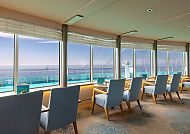 Vista Lounge Bar auf der MS Amadea mit Meerblick.