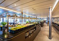 Elegantes Buffet im Restaurant der MS Amadea auf Kreuzfahrt.