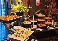 Hotel Twenty-Three, Kulinarik, Vielfältiges Buffet im Hotel Twenty-Three Amsterdam Airport.