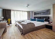 Art Hotel Aachen, Zimmerbeispiel, Modernes, gemütliches Hotelzimmer im Art Hotel Aachen.