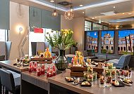 Leonoardo Munich City East, Kaffeepause, Einladende Kaffeepause im Leonardo Munich City East Hotel.