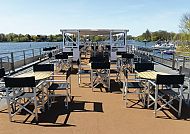 , Sonnendeck des Hotels 'Thurgau Saxonia' mit Blick auf den Fluss.