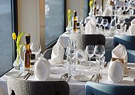 , Elegantes Restaurant auf der 'MS Lisabelle' mit Seeblick., Elegantes Restaurant auf der MS Lisabelle mit Seeblick.