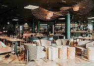 Hotel Sokos Bomba, Restaurant, Modernes Restaurantinterieur im Hotel Sokos Bomba.