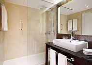 Sheraton Essen Hotel, Zimmerbeispiel Bad