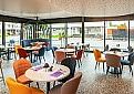 ibis Styles, St. Margrethen, Lobby, Moderne Hotel-Lobby mit bunten Sitzgelegenheiten, Ibis Styles.