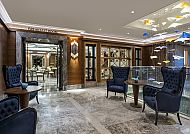 Mövenpick Hotel, Lobby